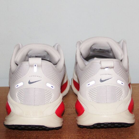 Nike Vomero 18 Running Shoes Mens 6 Womens 7.5 Platinum Tint Fire Red main image 5